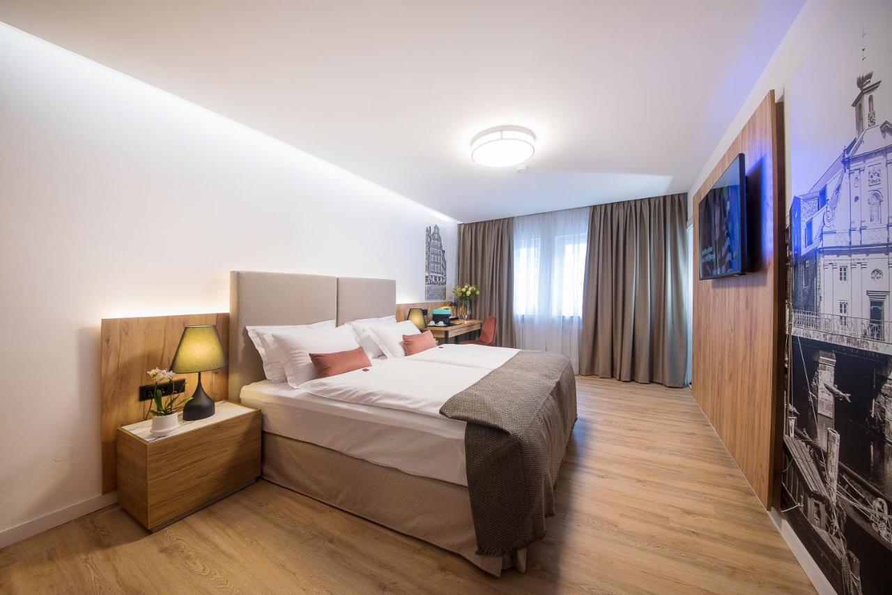 Gaestehaus Zum Roten Hahn Lüneburg Dış mekan fotoğraf
